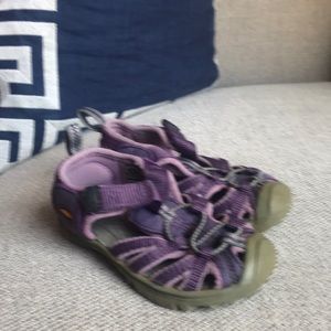 Keens. Purple girls size 6